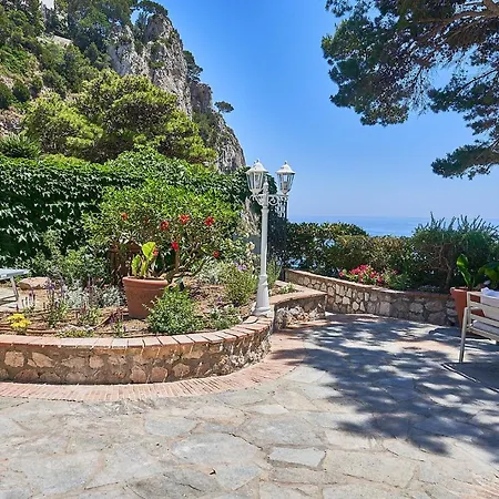 Bed & Breakfast To Be Sea View Capri