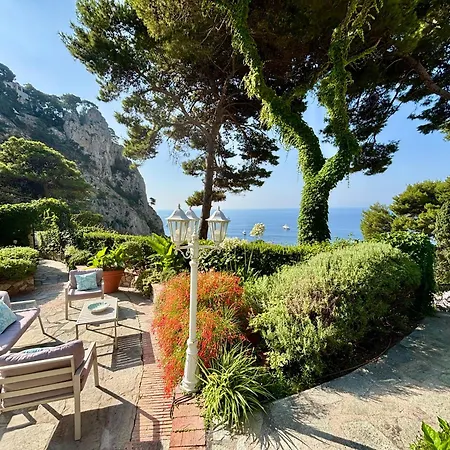 B&B To Be Sea View 4*